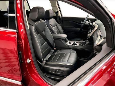 Used 2022 GMC Acadia Denali w/ Denali Ultimate Package AWD/4WD image 8