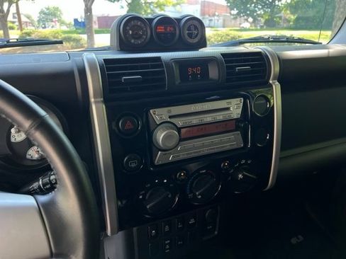 Used 2010 Toyota FJ Cruiser 4WD w/ Upgrade Pkg 2 image 28