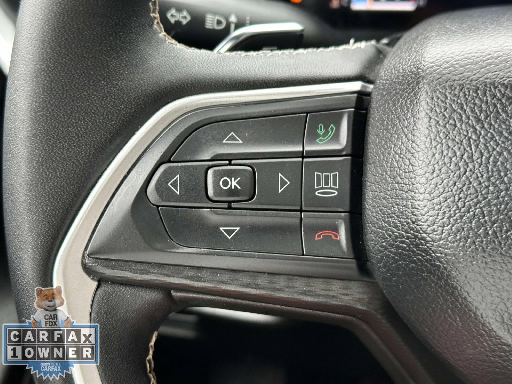 Used 2023 Jeep Grand Cherokee Altitude AWD/4WD image 23
