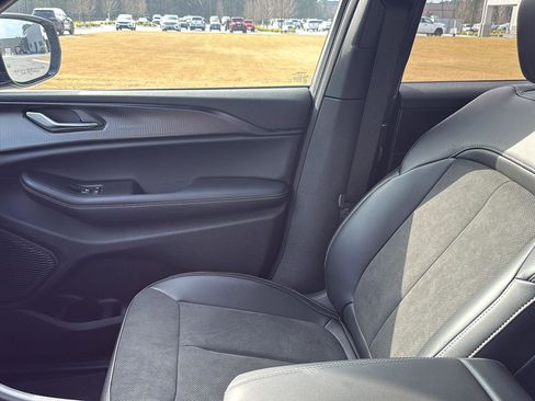 New 2025 Jeep Grand Cherokee L Altitude image 25