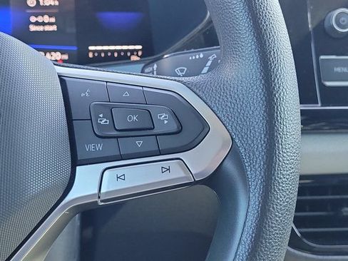 Certified 2022 Volkswagen Taos S FWD image 20