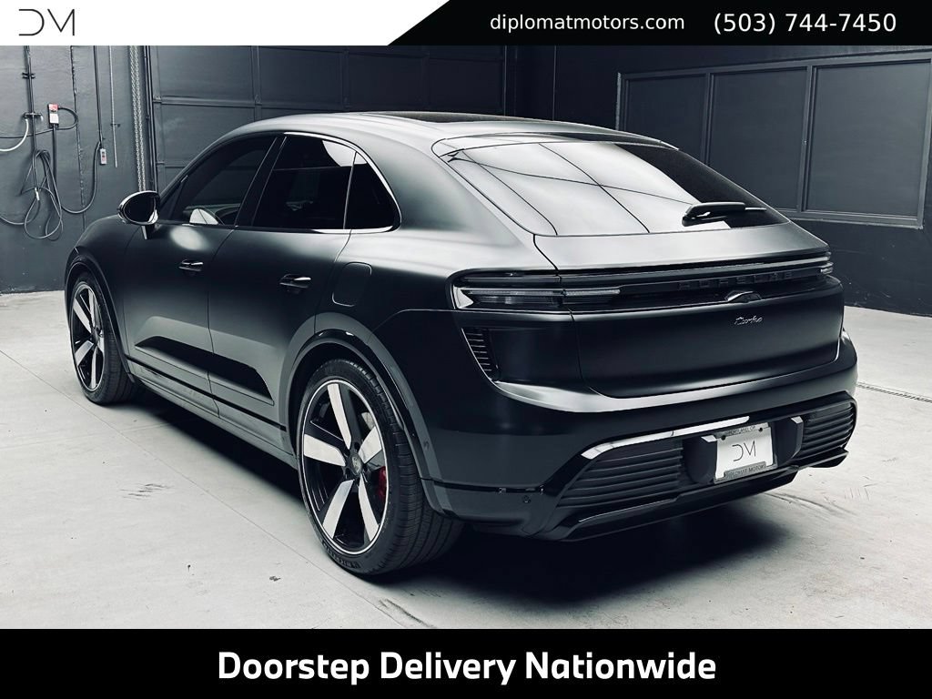 Used 2024 Porsche Macan Turbo Electric AWD/4WD image 5