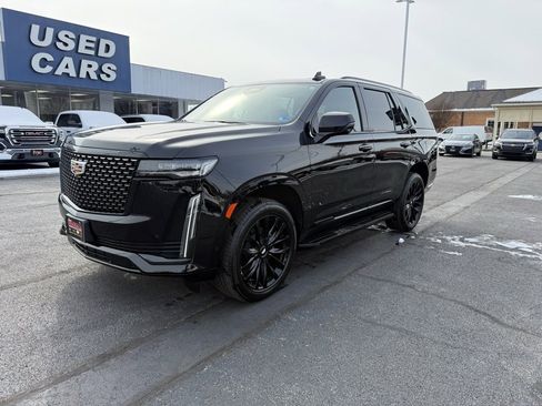 Certified 2023 Cadillac Escalade Premium Luxury image 3