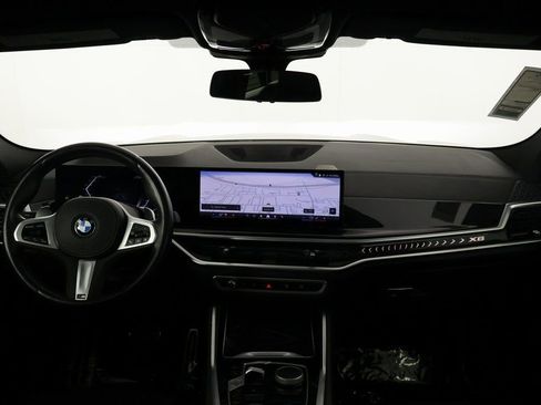 Used 2024 BMW X6 xDrive40i w/ Parking Assistance Package image 8