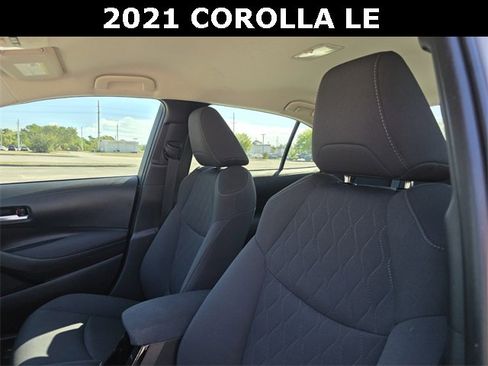 Used 2021 Toyota Corolla LE image 20