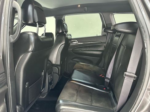 Used 2021 Jeep Grand Cherokee Laredo X RWD image 16