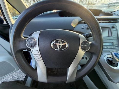 Used 2012 Toyota Prius Three image 17