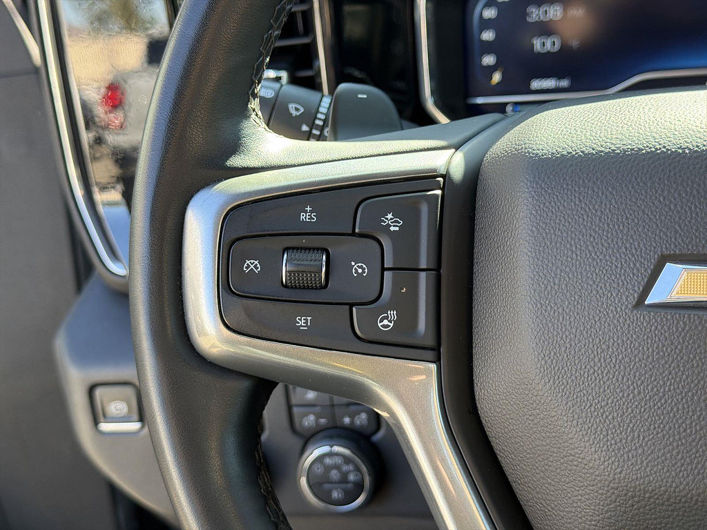 Used 2024 Chevrolet Silverado 1500 LTZ AWD/4WD image 35