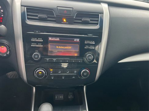 Used 2014 Nissan Altima 2.5 S w/ Sport Value Package FWD image 15