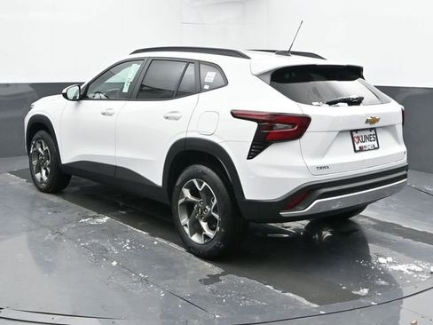 New 2026 Chevrolet Trax LT w/ Driver Confidence Package image 7