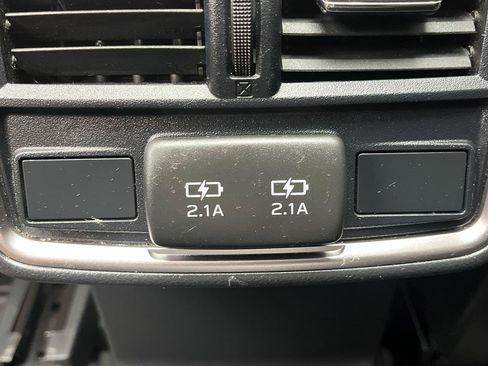 Used 2020 Subaru Forester Limited w/ Popular Package #3 AWD/4WD image 13