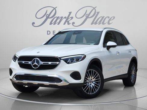 Certified 2025 Mercedes-Benz GLC 300 4MATIC image 1