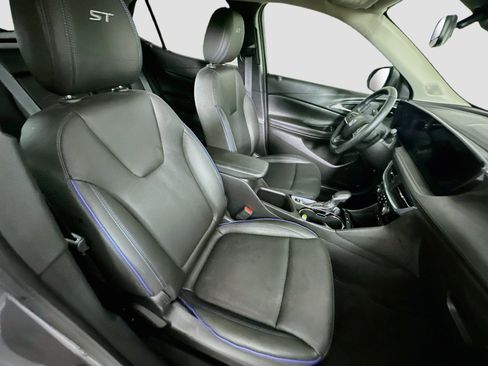 Used 2025 Buick Encore GX Sport Touring w/ Experience Buick Package FWD image 31