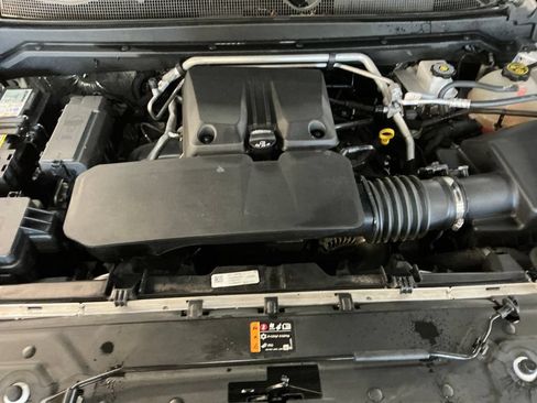 Used 2023 GMC Canyon AT4 w/ AT4 Premium Package AWD/4WD image 10