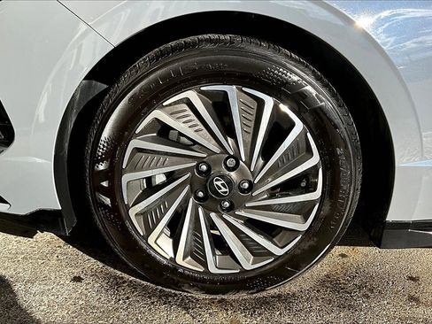 Used 2024 Hyundai Sonata SEL image 9