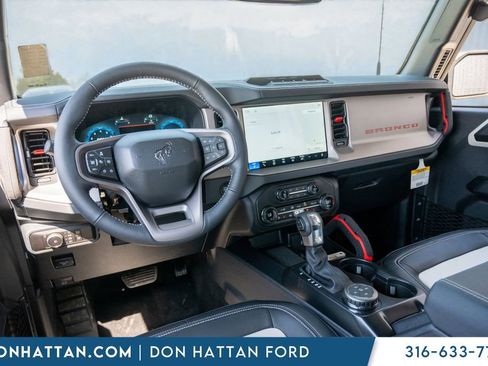 New 2026 Ford Bronco Outer Banks w/ Sasquatch Package AWD/4WD image 20