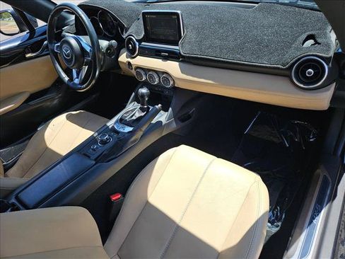 Used 2017 MAZDA MX-5 Miata RF Grand Touring RWD image 19