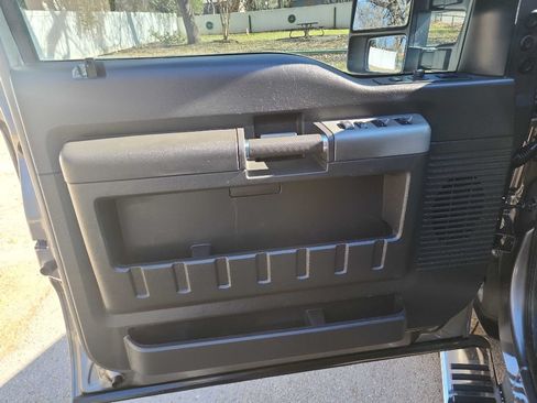 Used 2011 Ford F250 Lariat w/ Lariat Interior Pkg AWD/4WD image 17