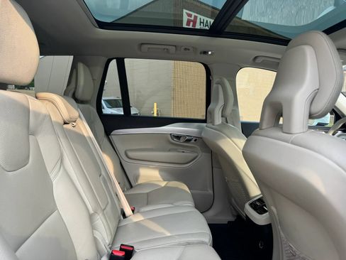 Used 2017 Volvo XC90 T6 Momentum w/ Vision Package AWD/4WD image 32