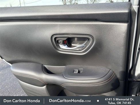 Used 2025 Honda HR-V Sport image 12