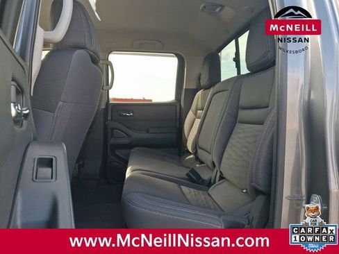 Used 2023 Nissan Frontier SV image 12