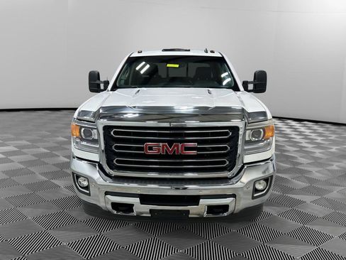 Used 2015 GMC Sierra 2500 SLT w/ Duramax Plus Package AWD/4WD image 2