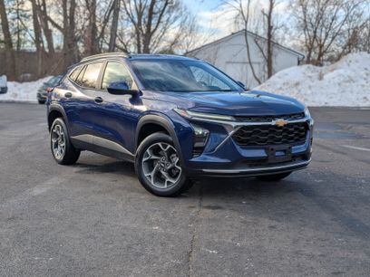 Certified 2024 Chevrolet Trax LT w/ Driver Confidence Package