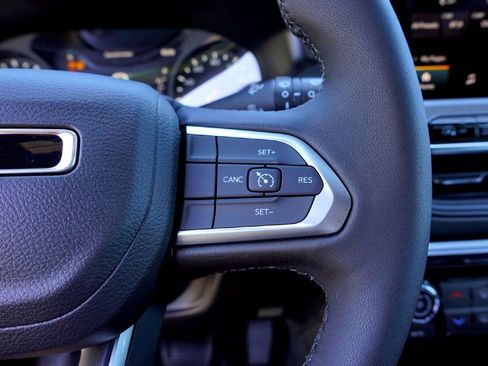 New 2026 Jeep Compass Latitude AWD/4WD image 13