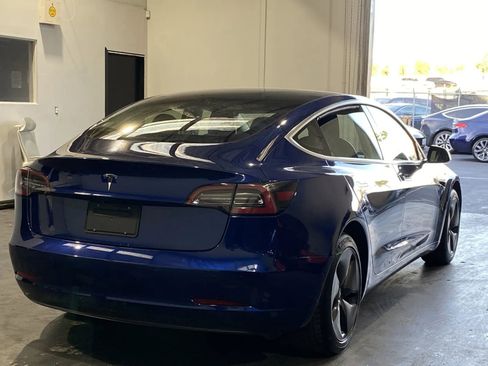 Used 2018 Tesla Model 3 Mid Range image 4