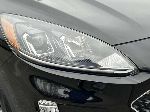 Used 2021 Ford Escape SEL w/ Technology Package FWD image 9
