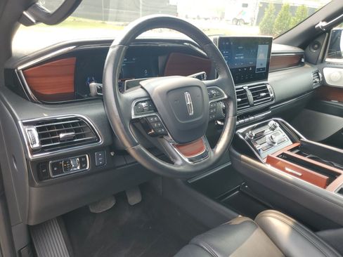 Certified 2023 Lincoln Navigator L Reserve AWD/4WD image 13