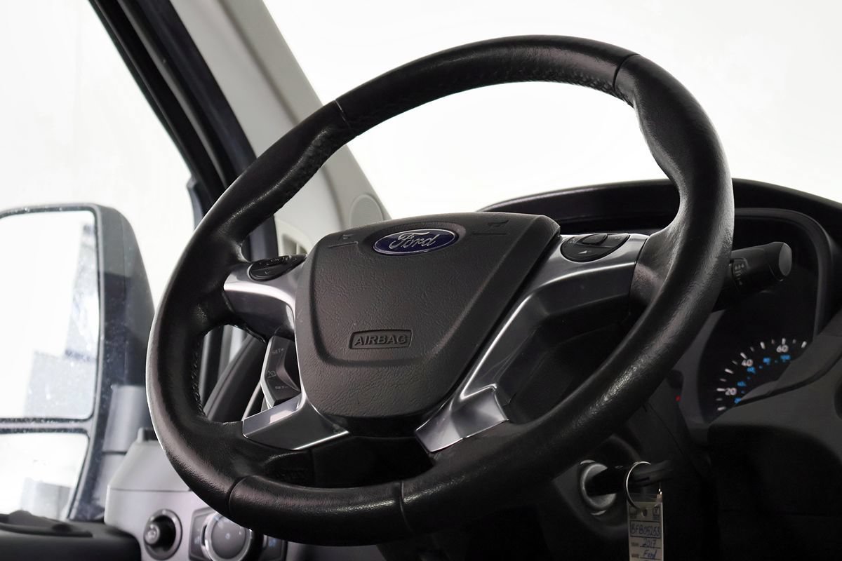 Used 2018 Ford Transit 150 XL RWD image 24