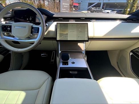 New 2026 Land Rover Range Rover Long Wheelbase SE image 5