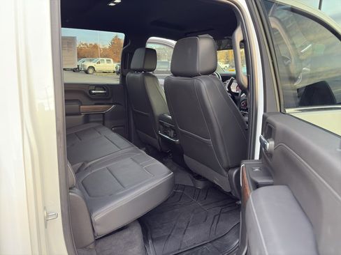 Used 2022 Chevrolet Silverado 3500 High Country w/ Z71 Off-Road Package AWD/4WD image 26