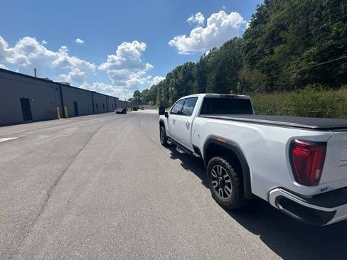 Used 2022 GMC Sierra 2500 AT4 w/ Gooseneck/5TH Wheel Package AWD/4WD image 4