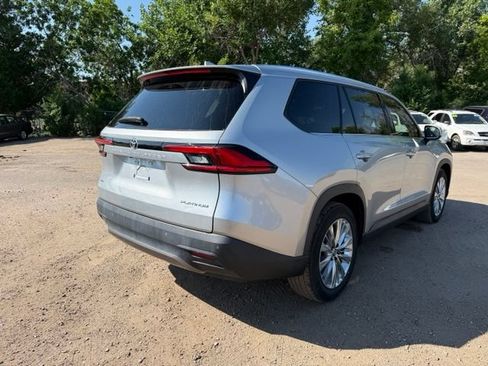 Used 2024 Toyota Grand Highlander AWD image 6