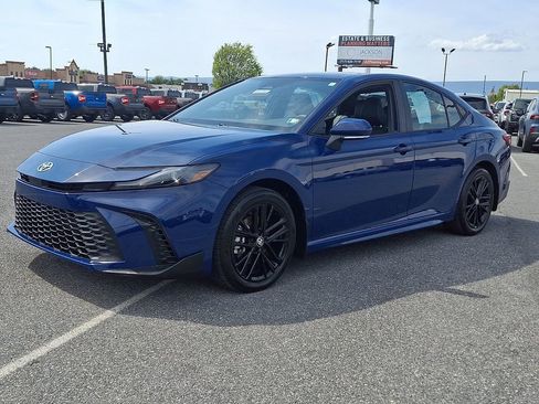 Used 2026 Toyota Camry SE w/ Convenience Package AWD/4WD image 3