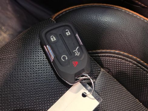Used 2021 GMC Acadia AT4 w/ Preferred Package AWD/4WD image 10