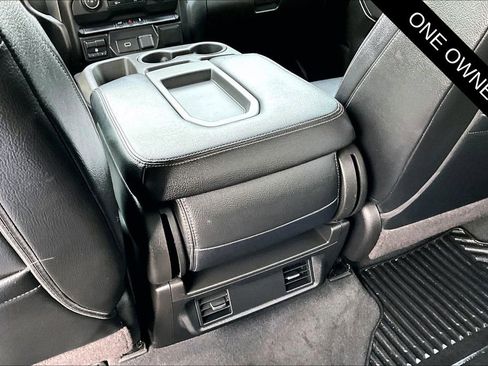 Used 2020 Chevrolet Silverado 2500 Custom w/ Custom Value Package image 11