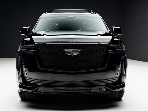 Used 2023 Cadillac Escalade Sport w/ LPO, ONYX Package AWD/4WD image 7