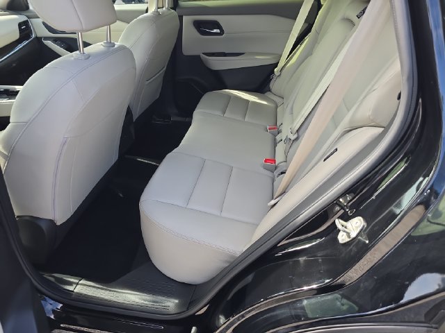 Certified 2023 Nissan Rogue SL AWD/4WD image 16
