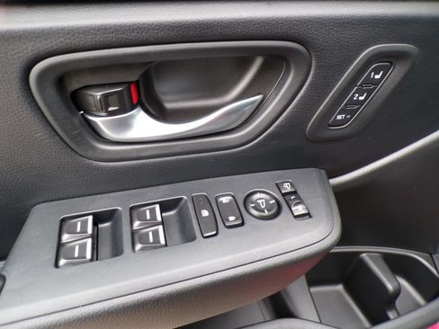 Used 2025 Honda Pilot Elite image 24