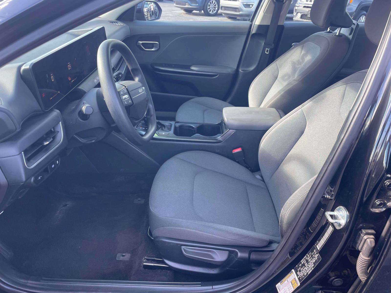 Used 2025 Kia K4 FWD image 12