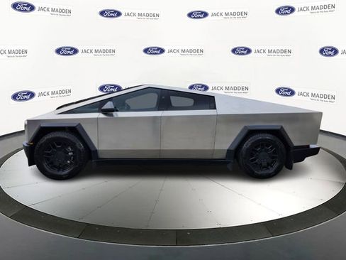 Used 2024 Tesla Cybertruck AWD Crew Cab image 2