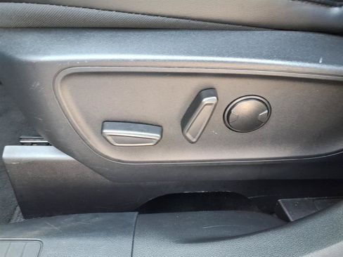Used 2025 Ford Escape ST-Line AWD/4WD image 7