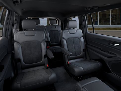 New 2025 Jeep Grand Cherokee L Altitude image 15