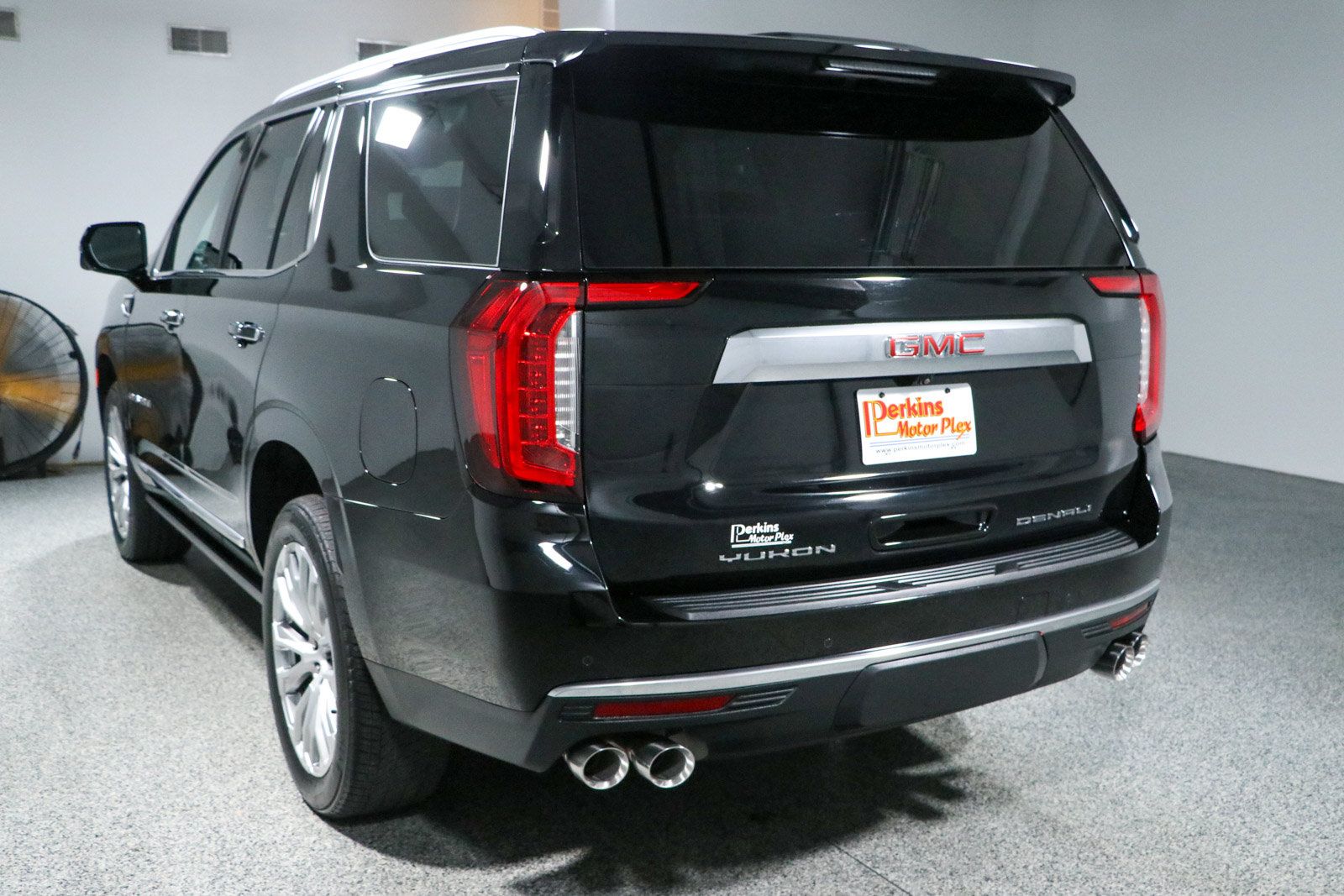 Used 2023 GMC Yukon Denali w/ Max Trailering Package AWD/4WD image 9