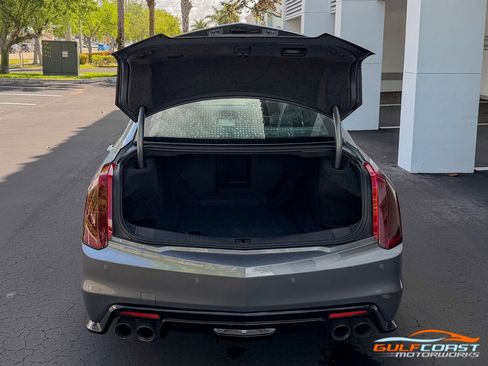 Used 2019 Cadillac CTS V w/ Luxury Package image 41