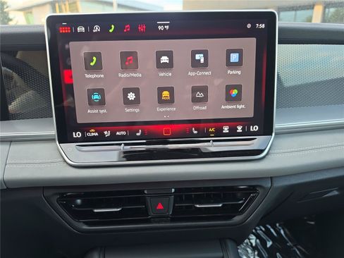 New 2026 Volkswagen Tiguan SE R-Line AWD/4WD image 18
