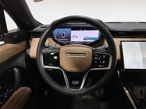 Used 2024 Land Rover Range Rover Sport SE image 12